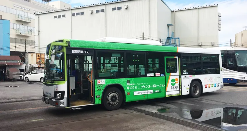 ラッピングバス03