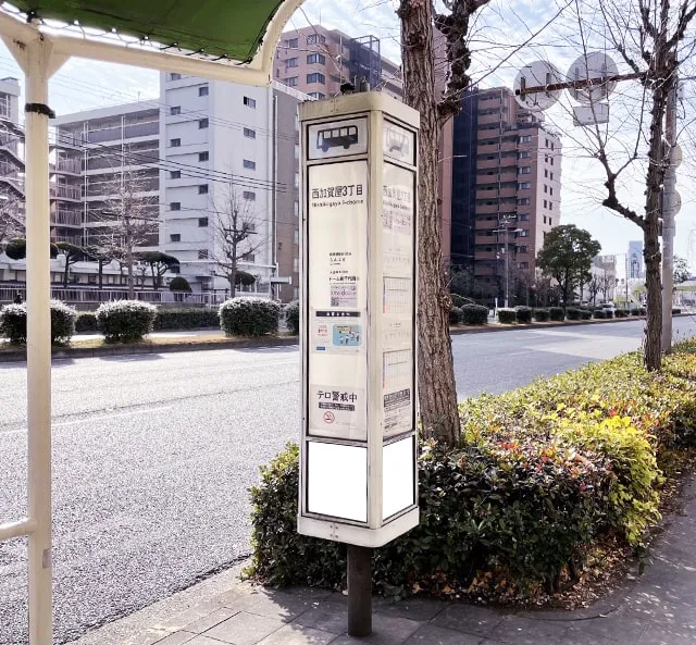 停留所広告の掲載のようす2